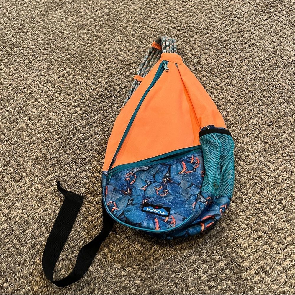 Kavu Medium-sized Sling Rope Bag